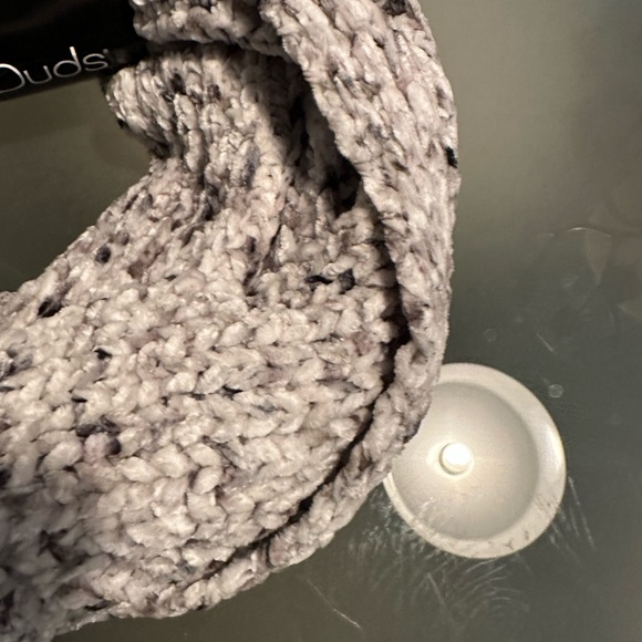 New Cuddl Duds Infinity scarf - Picture 4 of 12